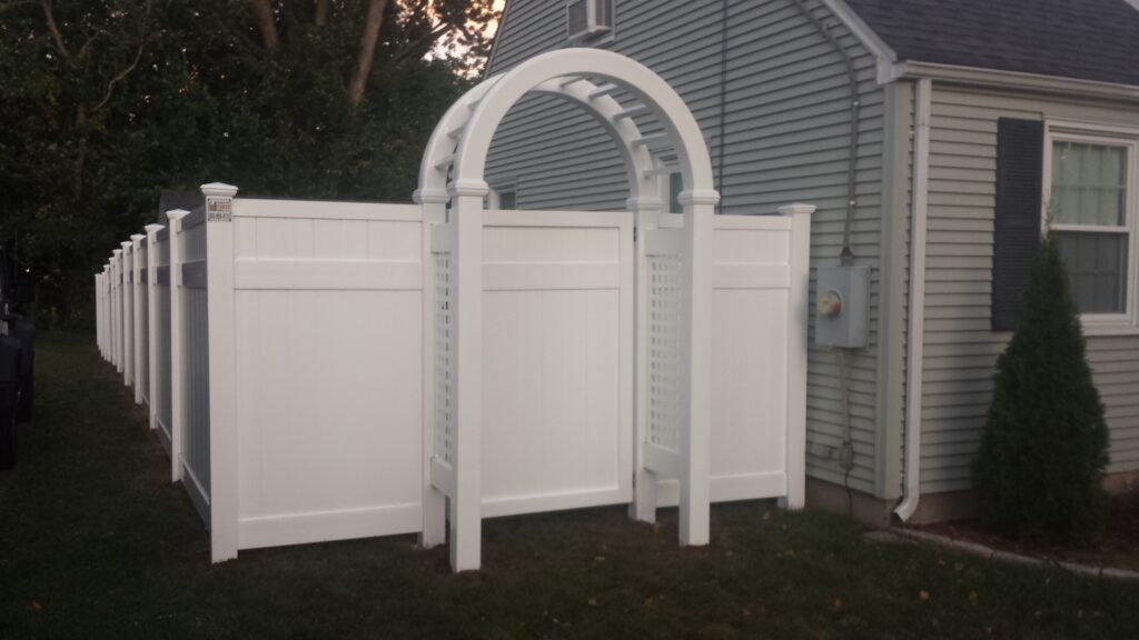 6_ H Solid Privacy Vinyl Fence With Solid Topper _ Arbor