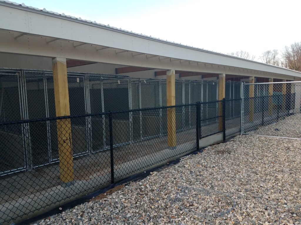 Black Vinyl Coated Chain Link Kennel Fence 1