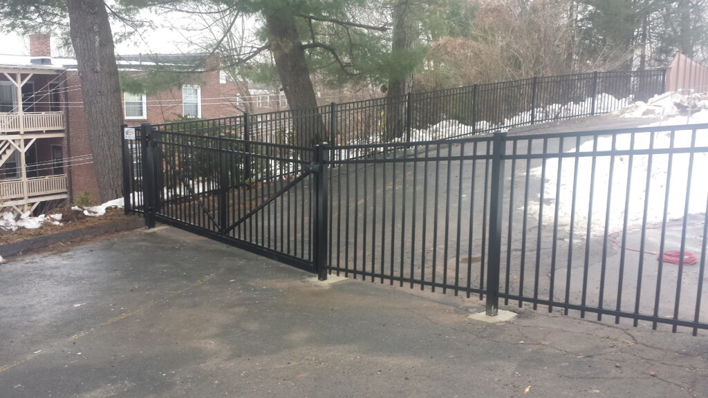 Commerical Grade Aluminum Gate