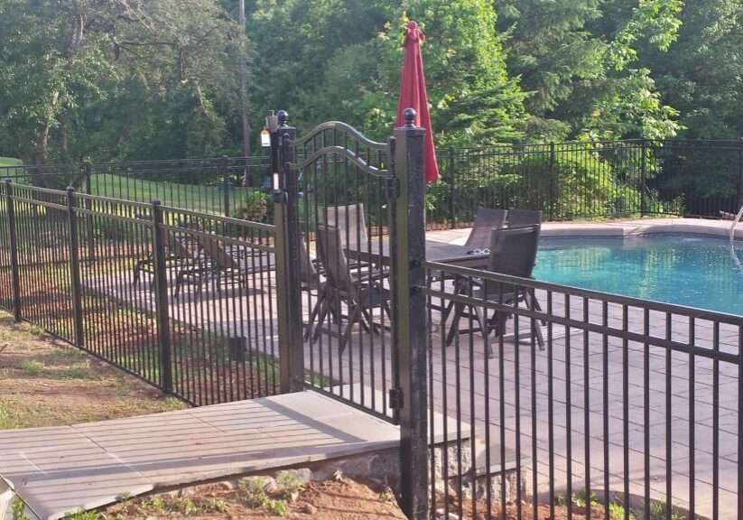 POOL-CODE-STEEL-54-Inch-High-Residential-Spec-Steel-Fence-1-1024x576